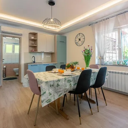 Milica Apartment Crikvenica