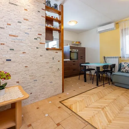 Milica Apartamento Crikvenica